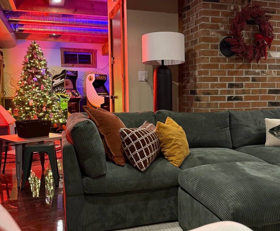 Entertainment amenities for families at Peak and Pine Retreat in Bartlett NH