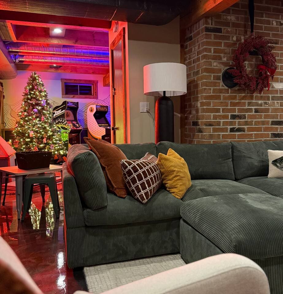 Entertainment amenities for families at Peak and Pine Retreat in Bartlett NH